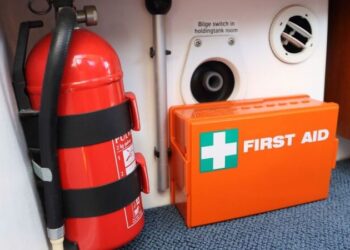 Відсутність аптечки та вогнегасника в авто: юристи пояснили, кому загрожує штраф та втрата прав