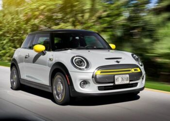 Британці назвали 10 надійних електромобілів з пробігом