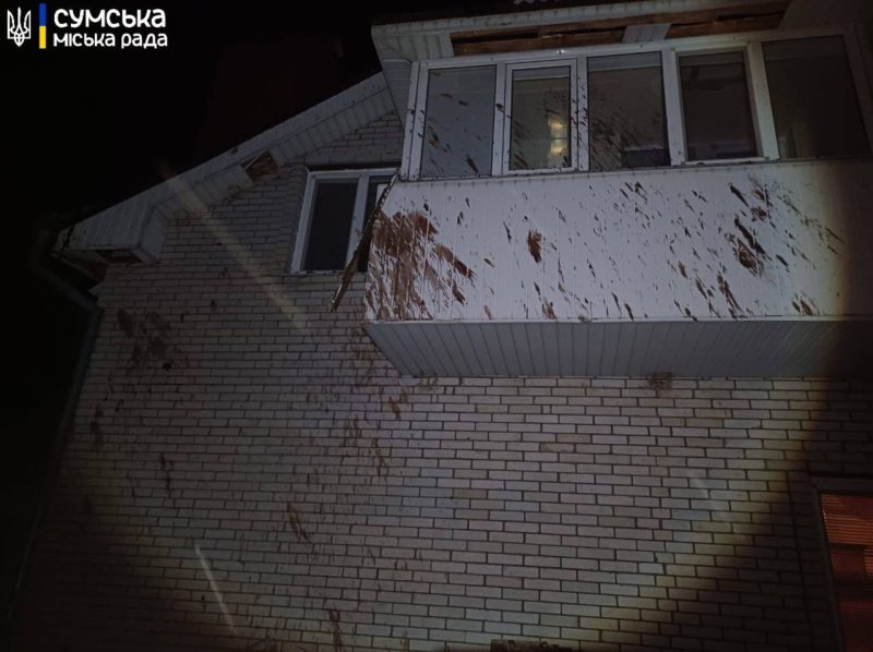 У Сумах шахед влучив в приватний сектор у Сумах