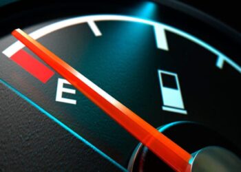 Водіям розповіли, чому небезпечно їздити із порожнім баком