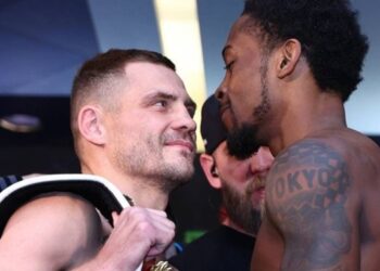 Берінчика оштрафують за поштовх Девіса на зважуванні