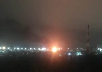 Безпілотники атакували Саратовський нафтопереробний завод в Росії