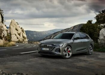 Audi відновлює випуск Q8 e-tron