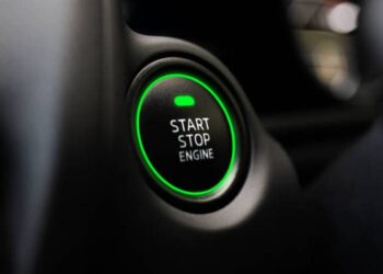 Механік назвав одну кнопку в автомобілі, яка вдвічі збільшить ресурс двигуна