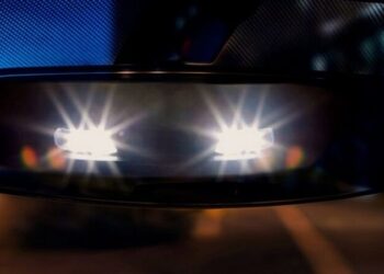 Терміново перевірте свої фари: в українців відбирають авто і права за «неправильну» оптику