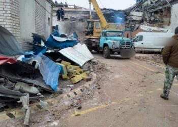 Державна екоінспекція порахувала збитки довкіллю, завдані в результаті обстрілу підприємства Шостки