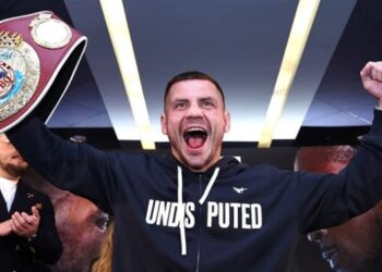 Берінчик зробив прогноз на бій Альварес – Кроуфорд