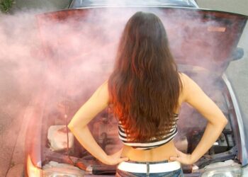 Чому двигун автомобіля може закипіти і як цьому запобігти