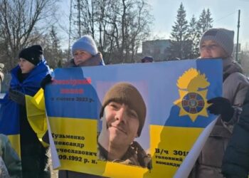 Фотофакт! Шосткинці долучилися до акції підтримки полонених та безвісти зниклих військових