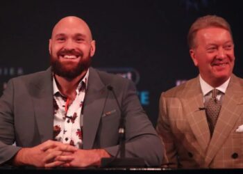 Френк Воррен озвучив умови Тайсона Ф’юрі для повернення на ринг: “У нього бійцівське серце”