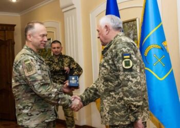 Головнокомандувач ЗСУ нагородив начальника Сумської ОВА нагрудним знаком «Щит Переможця»