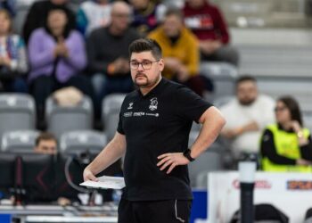 Команда тренера збірної України сенсаційно вибула в 1/4-й Кубка ЄКВ