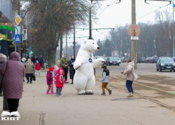 Конотопцям дарували гарний настрій та «Валентинки від КІПТян»