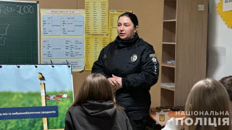 Конотопські правоохоронці продовжують профілактичну роботу з молоддю