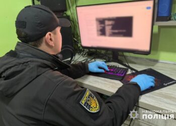 На Буковині поліцейські заблокували Telegram-канал нелегального трансферу за кордон, яким користувалися мешканці Сумщини