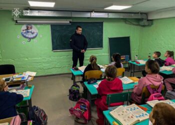 На Конотопщині рятувальники навчають підростаюче покоління, як вберегтися від небезпек