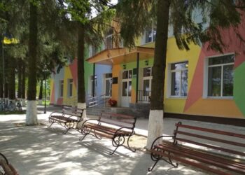 На Сумщині судитимуть директора підприємства, який прикарманив 377 тис. гривень бюджетних коштів під час ремонту НВК