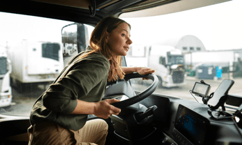 На Сумщині жінок запрошують на навчання “чоловічих” професій