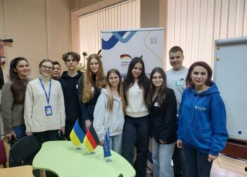 РАЗОМ МИ ЗДАТНІ ЗМІНЮВАТИ ЖИТТЯ НА КРАЩЕ