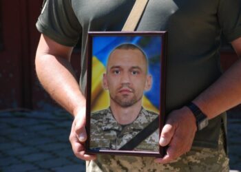 Сьогодні Шосткинщина простилася із загиблим Героєм Сергієм Сухоженко