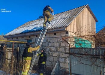 У Глухівській громаді рятувальники завершили аварійно-відновлювальні роботи після удару КАБами
