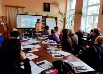 У Конотопі тривають безкоштовні заняття «Англійська мова в бібліотеці»