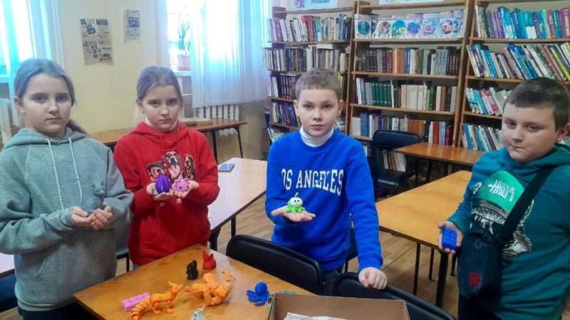 У Конотопській бібліотеці стартували курси з графічного дизайну та 3D-моделювання для дітей