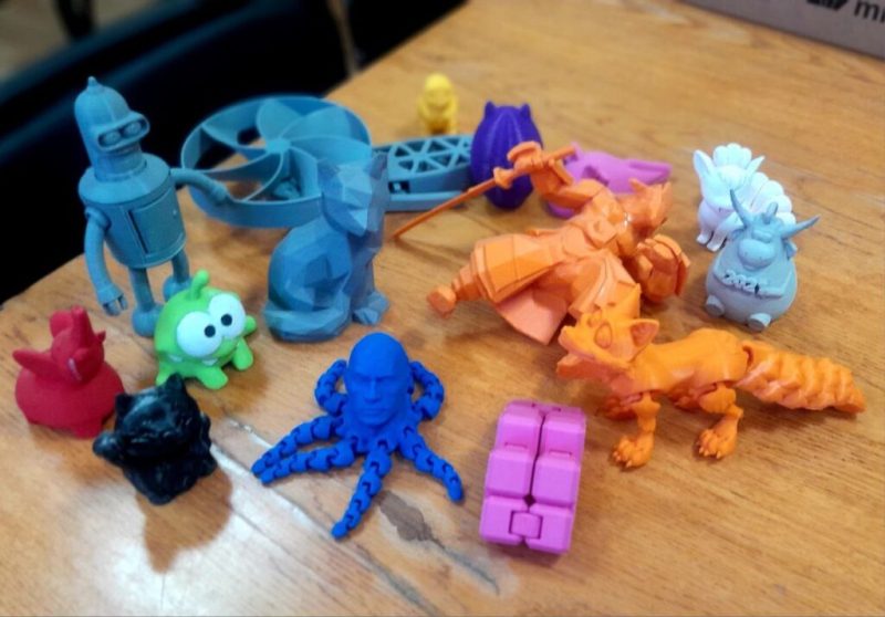 У Конотопській бібліотеці стартували курси з графічного дизайну та 3D-моделювання для дітей