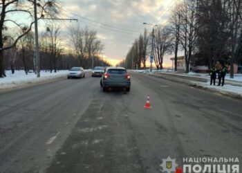 У Сумах на пішохідному переході збили жінку