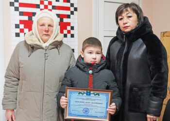 В Охтирці вручили посвідчення “Почесний громадянин міста-героя” родинам загиблих захисників