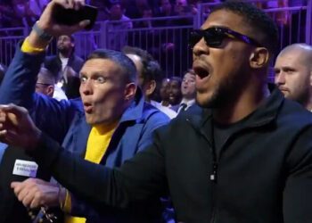 ВІДЕО. Просто шок! Реакція Усика та Джошуа на швидкий нокаут від Паркера