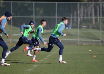 ВІДЕО. Збори Динамо підходять до фінішу. Тест на швидкість: хто найшвидший?