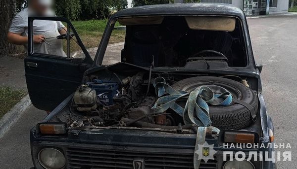 Внаслідок обстрілів однієї з громад Сумщини пошкоджено цивільний автомобіль