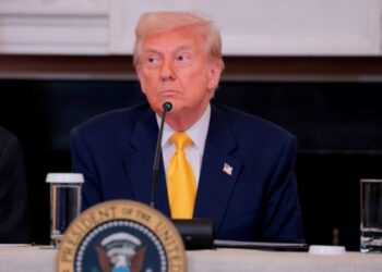 Трамп погрожує запровадити 200% мит на алкоголь з ЄС