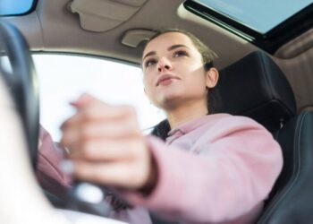 Безпека на найвищому рівні: які авто найкраще підійдуть молодим водіям