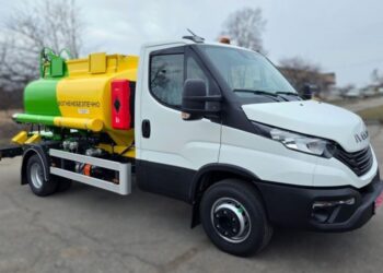 Український завод виготовив партію автопаливозаправників на базі Iveco Daily (ФОТО)
