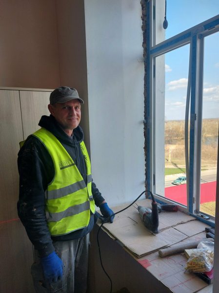 GEM допоміг відновити вікна після ворожої атаки у Сумському лікарсько-фізкультурному диспансері