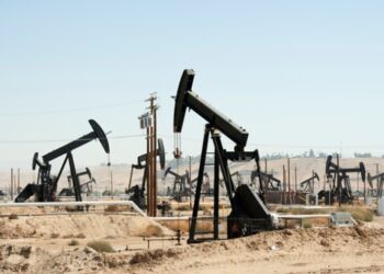 Індія рекордно збільшила закупівлі нафти зі США