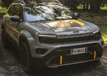 Покращений кросовер Jeep вийшов на ринок (ФОТО)