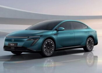 Nissan може відродити легендарний седан (ФОТО)