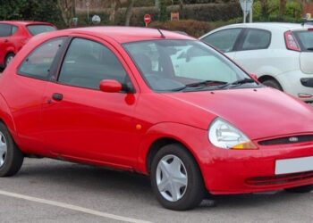 Яку машину купити першою: найкращі варіанти для новачків