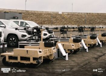 Українські військові отримали десятки пікапів та роботизованих платформ (ФОТО)