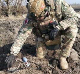Вибухотехніки поліції знешкодили ворожий квадрокоптер, що намагався атакувати на Сумщині