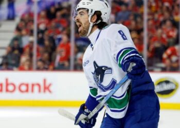 НХЛ: Ванкувер виграв битву за плей-оф