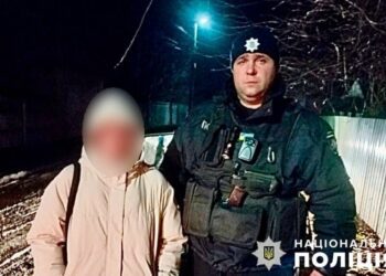 Конотопські поліцейські повернули додому дитину