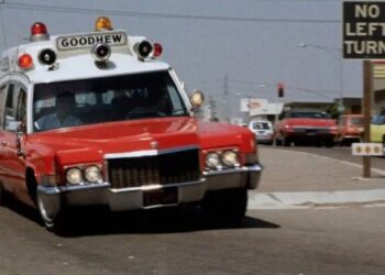 Понад 50 років на колесах: авто-ветеран підкорило Книгу рекордів Гіннеса (ВІДЕО)