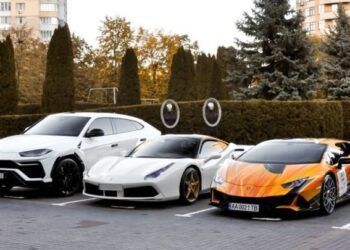 Де в Україні найбільше розкішних авто преміумкласу