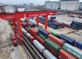 Китай і Казахстан запустили залізницю в Європу в обхід РФ