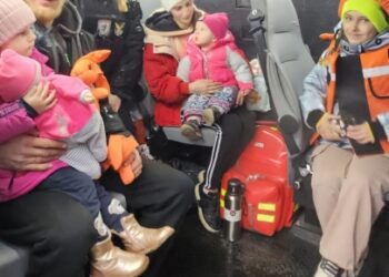 Багатодітну родину з прикордоння Шосткинщини прихистили на Волині