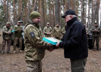 Бійці Кролевецького ДФТГ отримали сертифікат за знищені ворожі цілі
